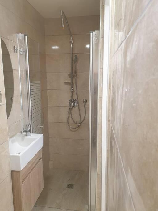 Kiryat Tivon, Close By - Oranim College + Parking * Kiryat Tiv'on