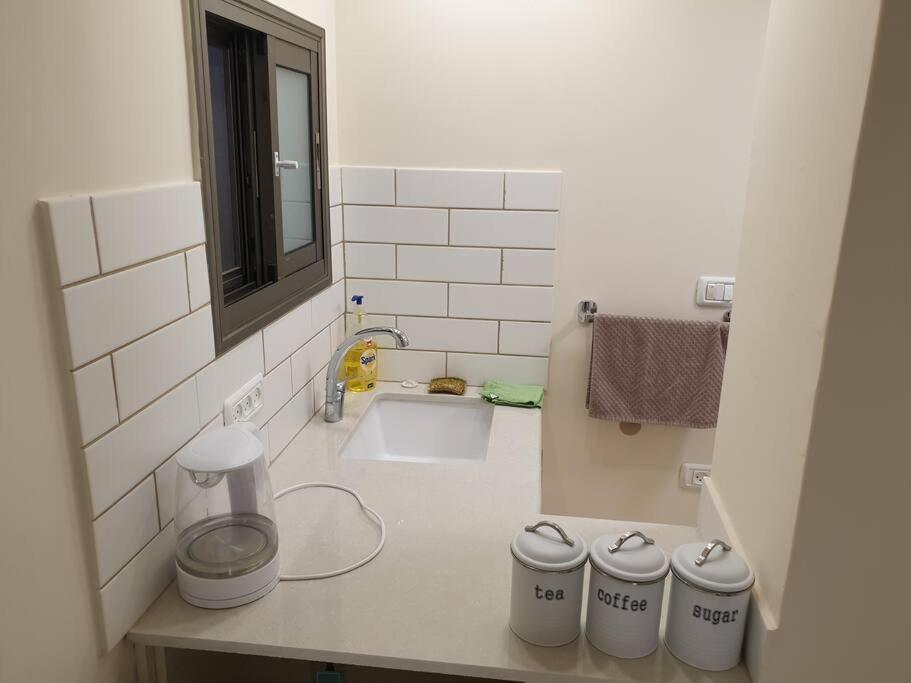 Apartment Kiryat Tivon, Close By - Oranim College + Parking *